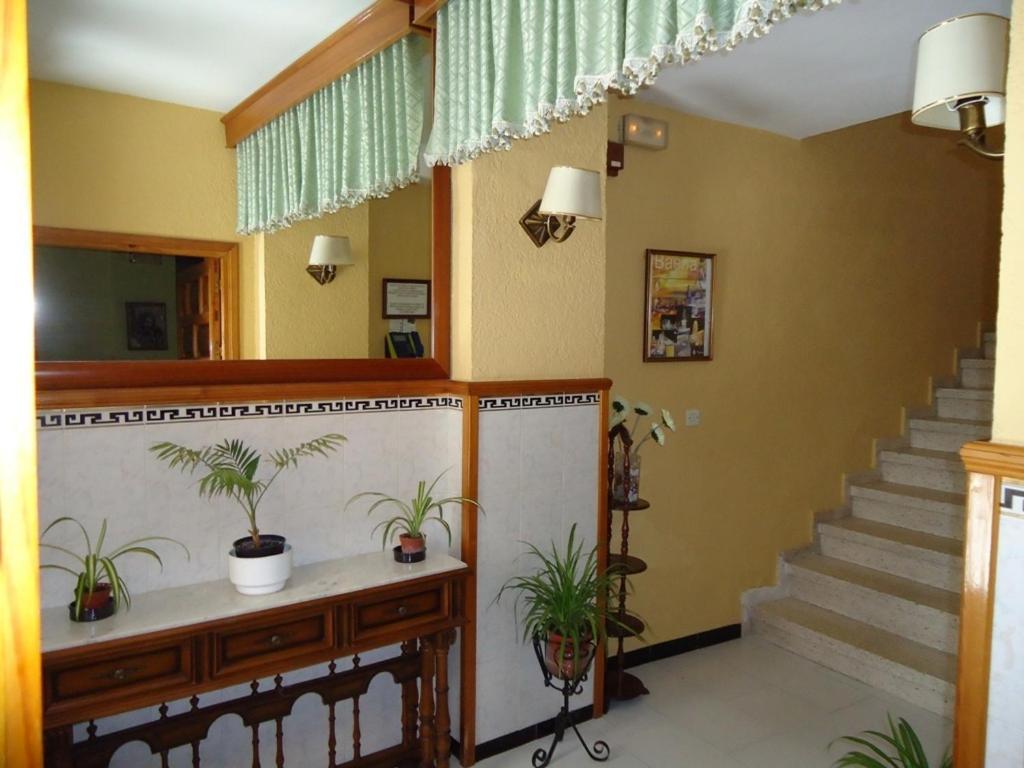 Hostal Los Claveles Baena Dış mekan fotoğraf