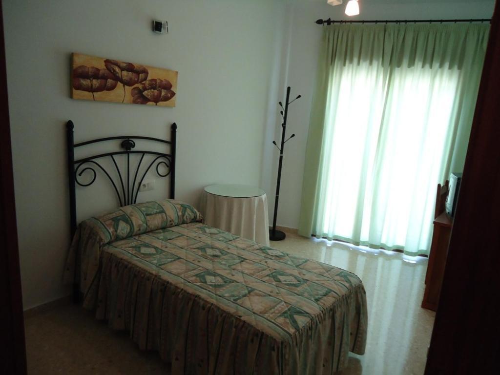 Hostal Los Claveles Baena Oda fotoğraf